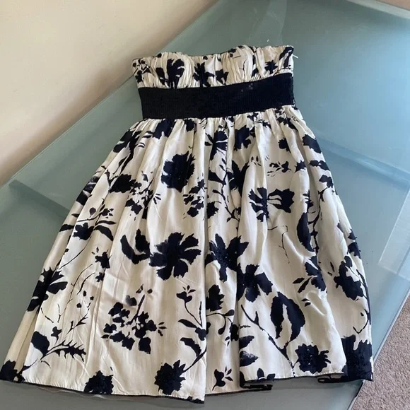 SILK Dress Lyndia Procanik Silk Dress with Beads Size 4 MSRP $398 - Picture 6 of 9